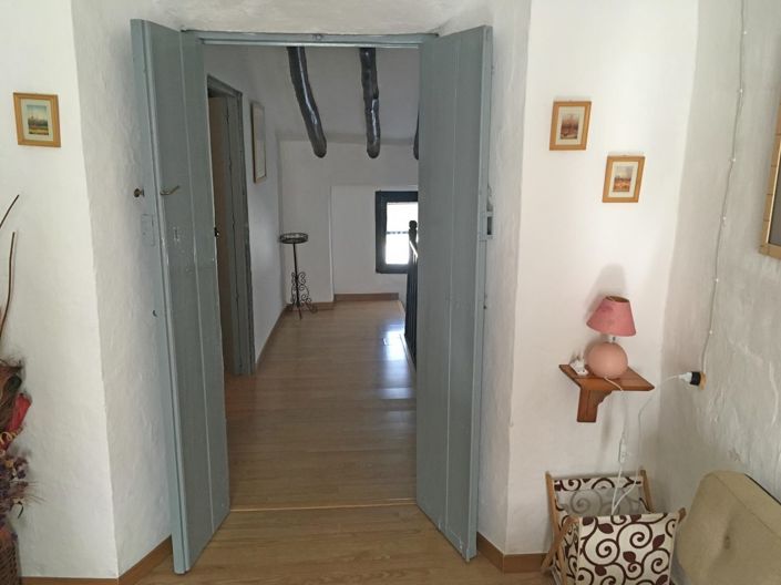 Image No.11-6 Bed Country House for sale