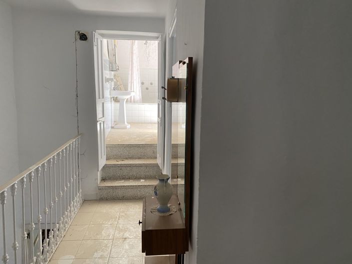 Image No.26-3 Bed Townhouse for sale