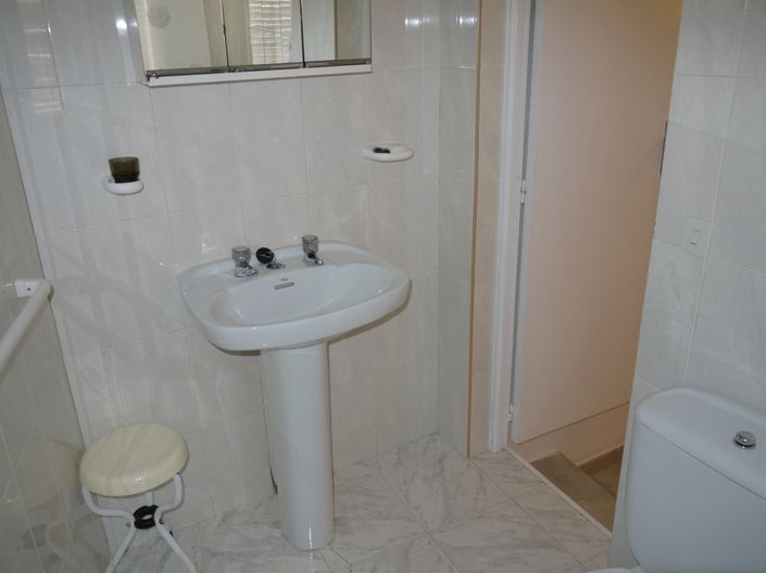 Image No.20-4 Bed Townhouse for sale