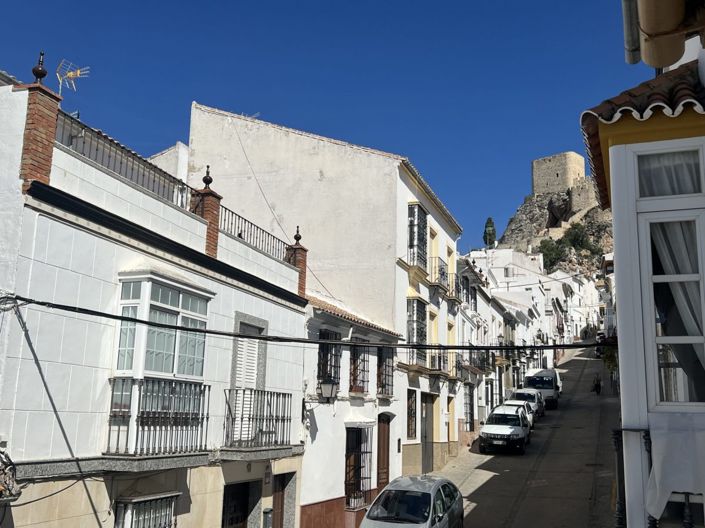 Image No.20-3 Bed Townhouse for sale