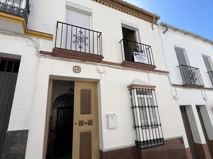 Image No.3-3 Bed Townhouse for sale