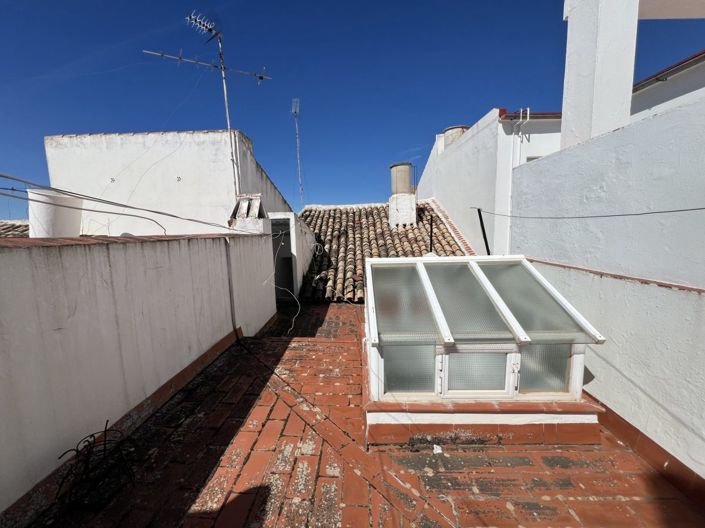 Image No.23-3 Bed Townhouse for sale