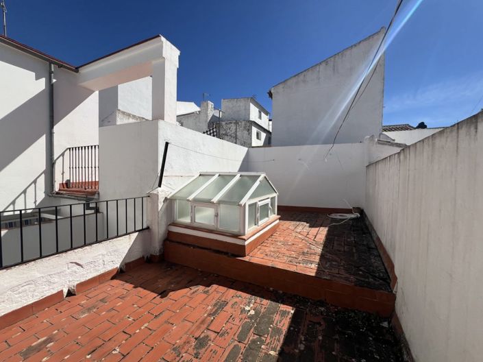 Image No.29-3 Bed Townhouse for sale