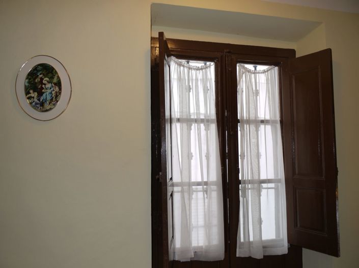 Image No.32-2 Bed Townhouse for sale