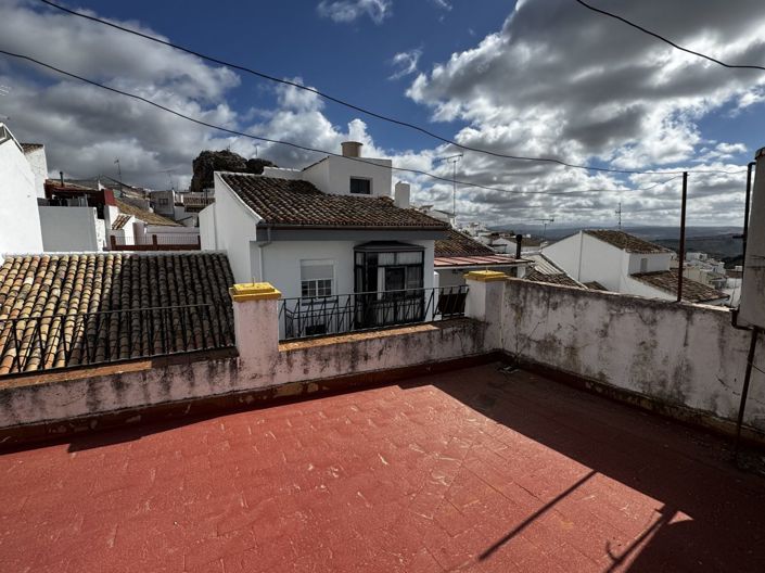 Image No.16-2 Bed Townhouse for sale