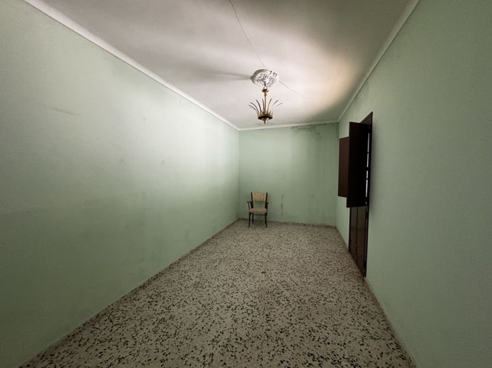 Image No.11-2 Bed Townhouse for sale