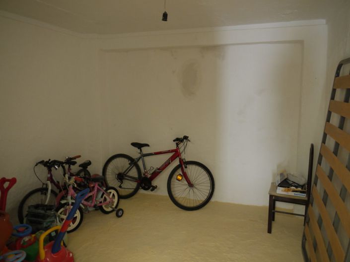 Image No.6-2 Bed Townhouse for sale