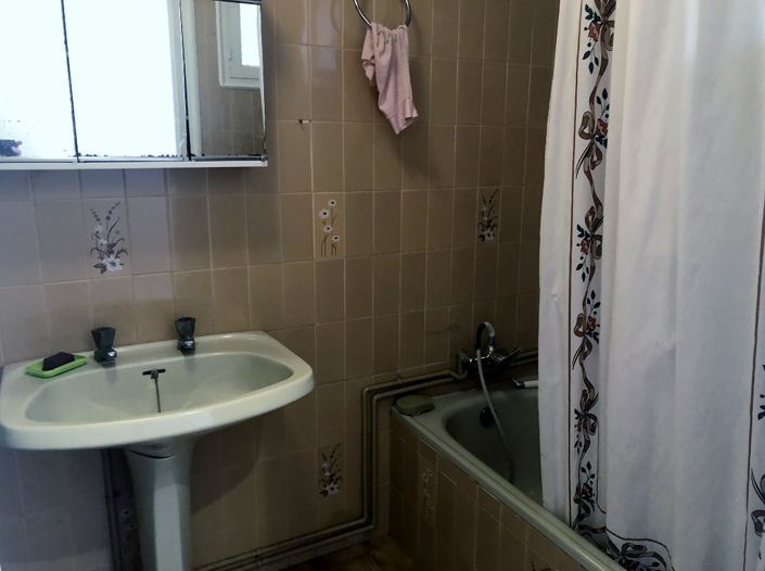 Image No.8-4 Bed Property for sale