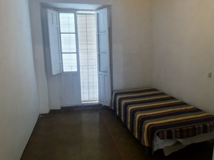 Image No.9-4 Bed Property for sale