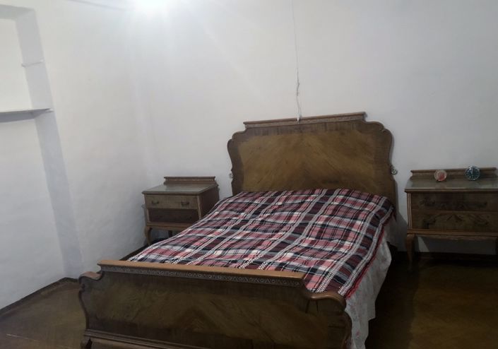 Image No.14-4 Bed Property for sale