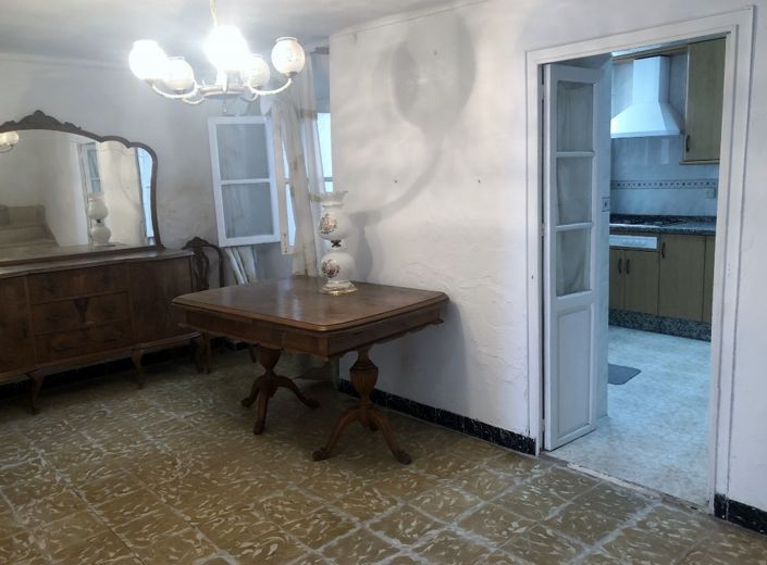 Image No.18-4 Bed Property for sale