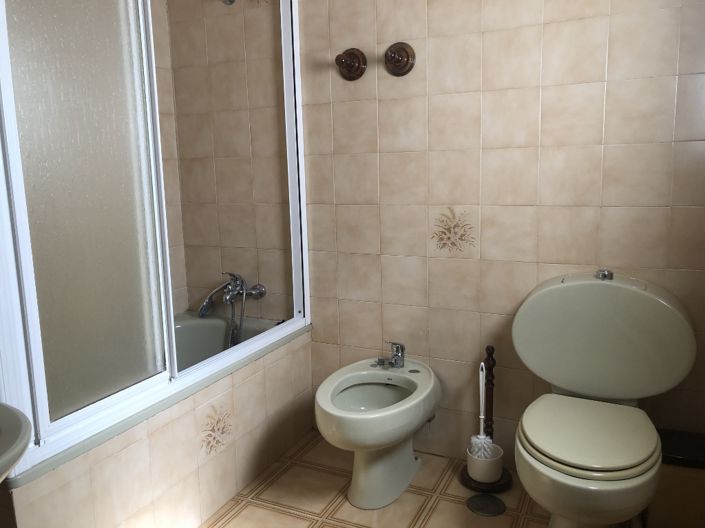 Image No.24-4 Bed Property for sale