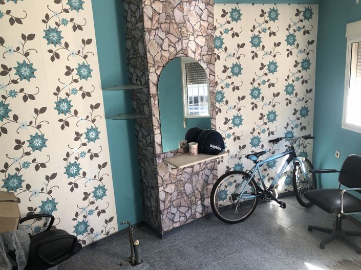 Image No.4-4 Bed Property for sale