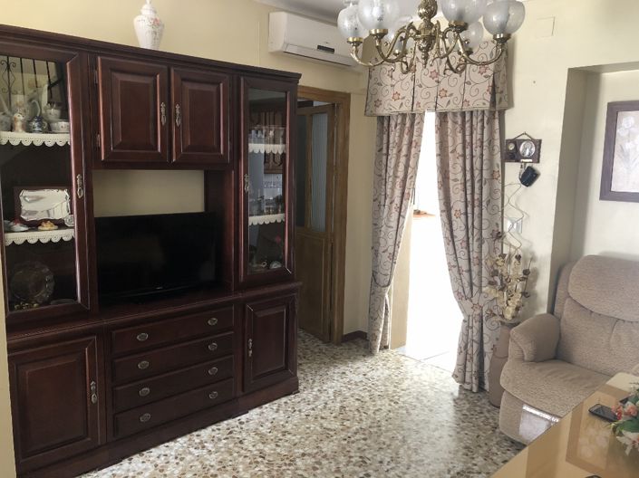 Image No.10-4 Bed Property for sale