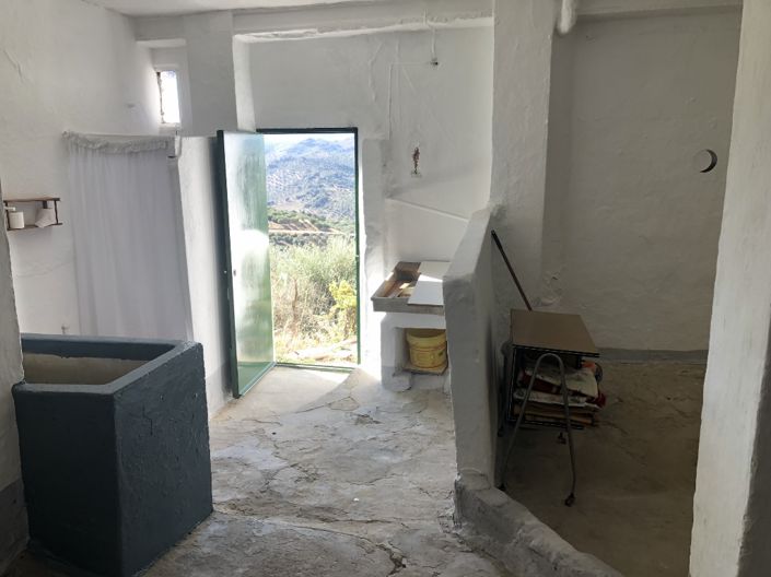 Image No.21-4 Bed Property for sale