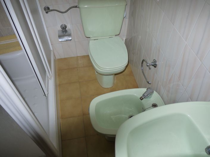 Image No.14-6 Bed Townhouse for sale