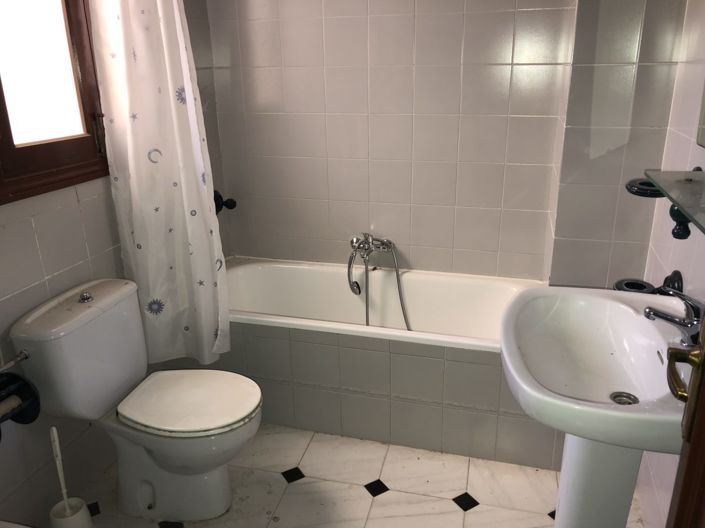 Image No.19-3 Bed Townhouse for sale