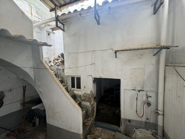 Image No.14-3 Bed Townhouse for sale