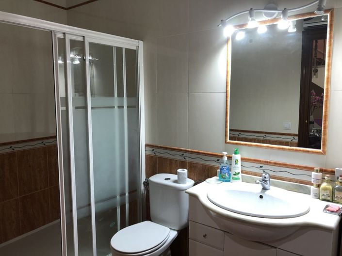 Image No.15-7 Bed House for sale