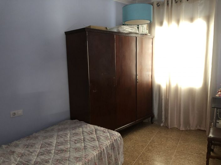 Image No.11-7 Bed House for sale