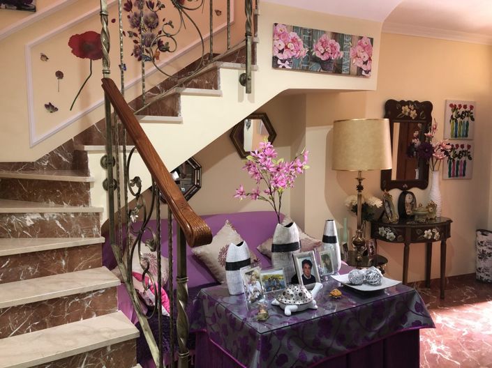 Image No.12-7 Bed House for sale