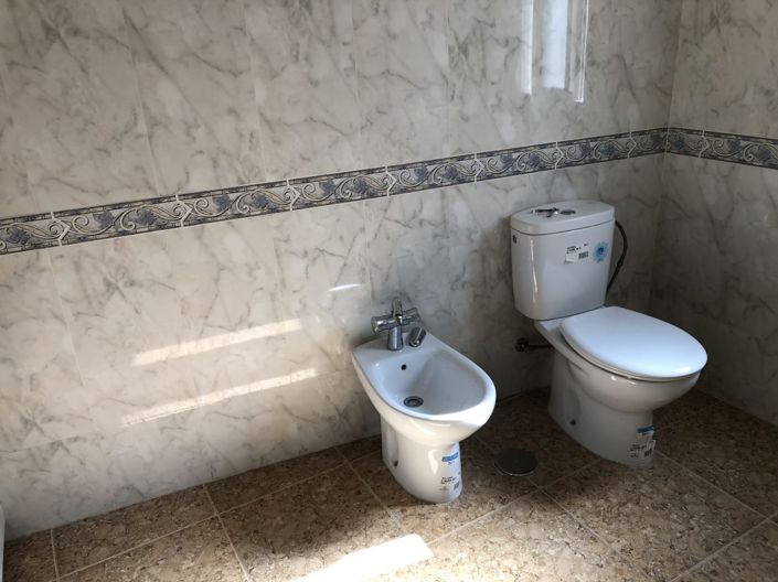 Image No.19-7 Bed House for sale