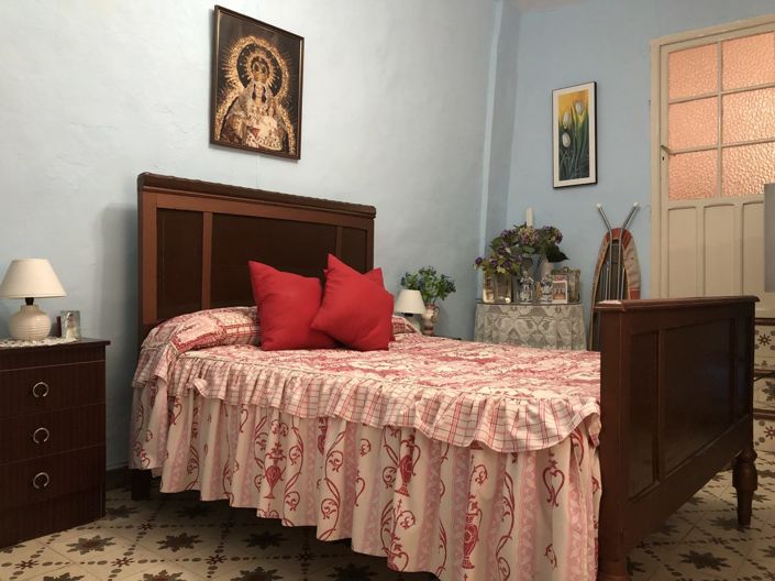 Image No.17-7 Bed House for sale