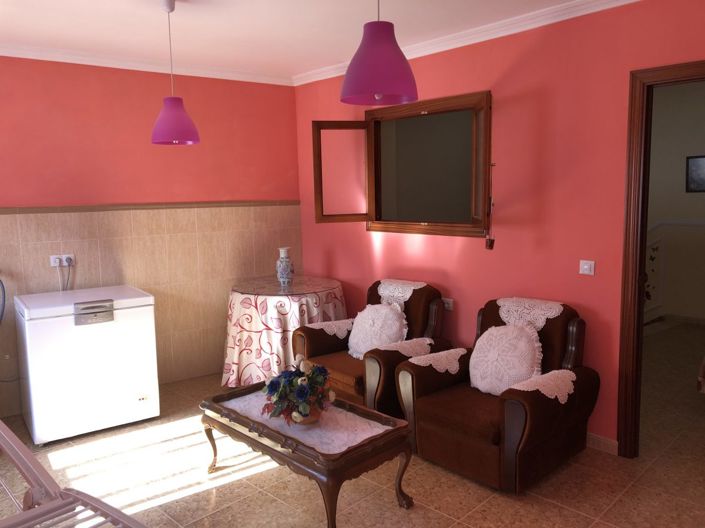 Image No.9-7 Bed House for sale