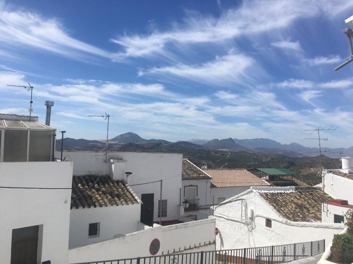 Image No.2-2 Bed Property for sale