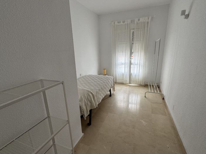 Image No.9-4 Bed Apartment for sale