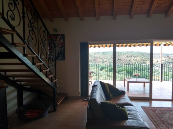 Image No.18-6 Bed Property for sale