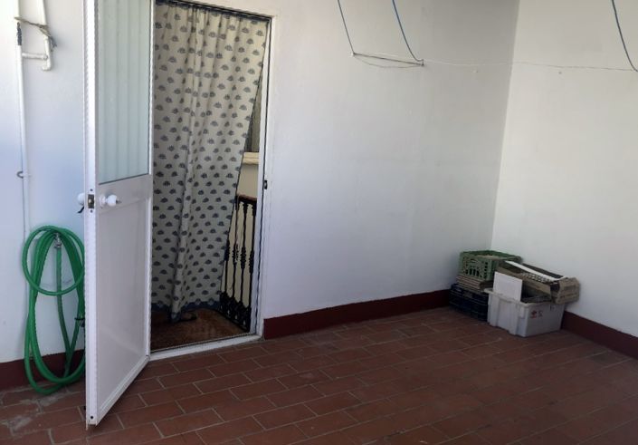 Image No.28-3 Bed Townhouse for sale