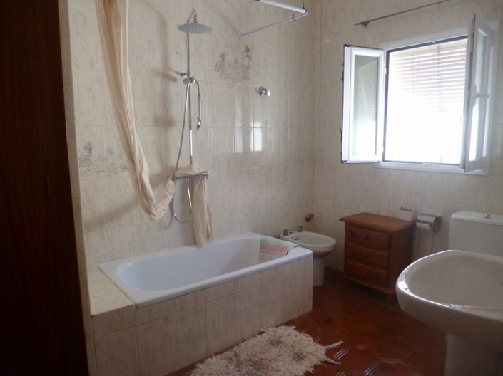 Image No.25-3 Bed Townhouse for sale