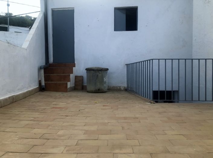 Image No.3-2 Bed Property for sale