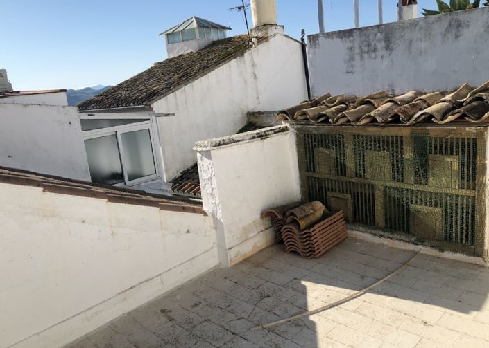 Image No.11-3 Bed Property for sale