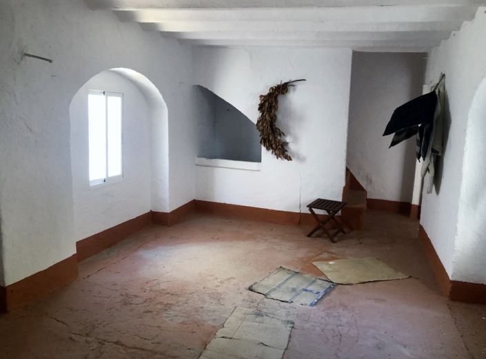 Image No.18-3 Bed Property for sale