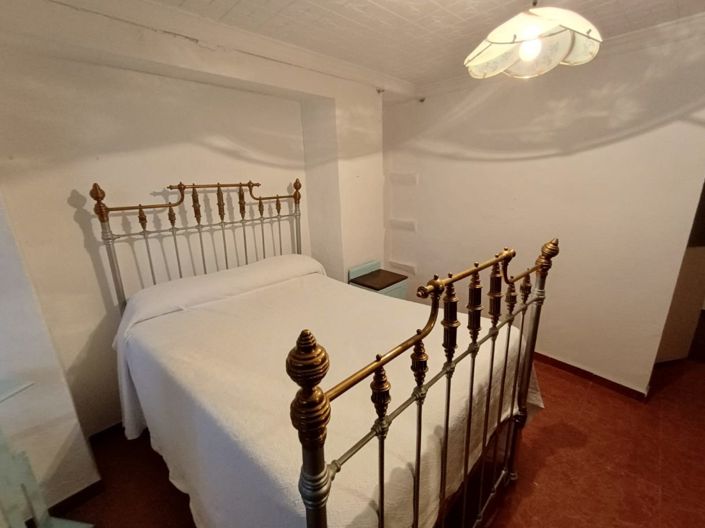 Image No.6-3 Bed Property for sale