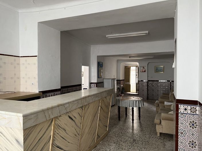 Image No.20-6 Bed House for sale