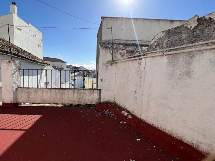 Image No.22-6 Bed House for sale