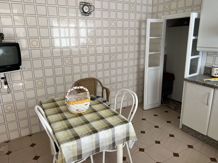 Image No.27-6 Bed House for sale