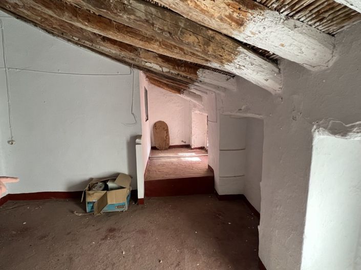 Image No.29-6 Bed House for sale