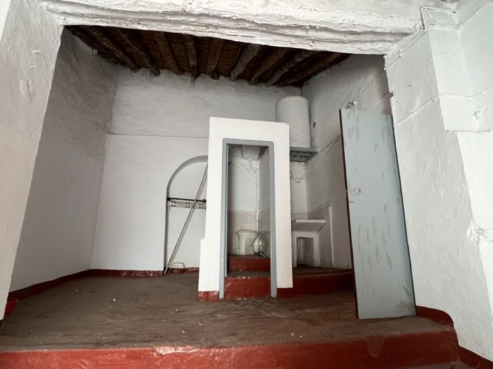 Image No.30-6 Bed House for sale