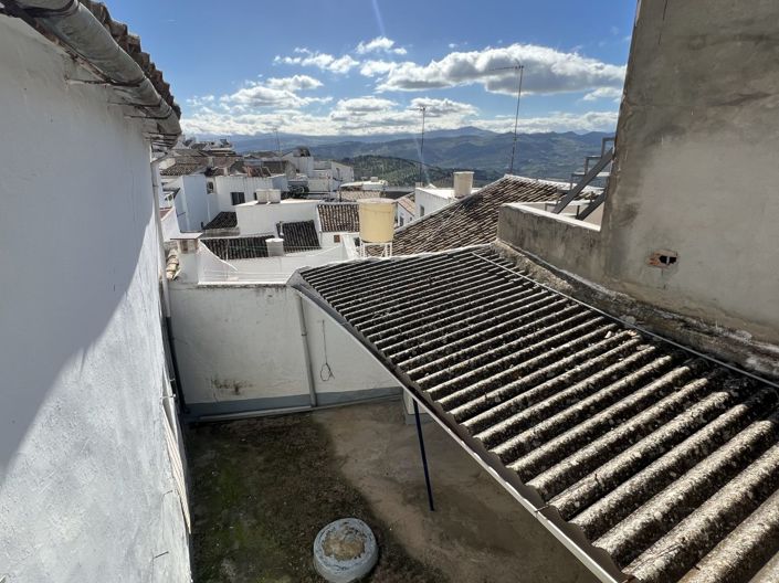 Image No.46-6 Bed House for sale