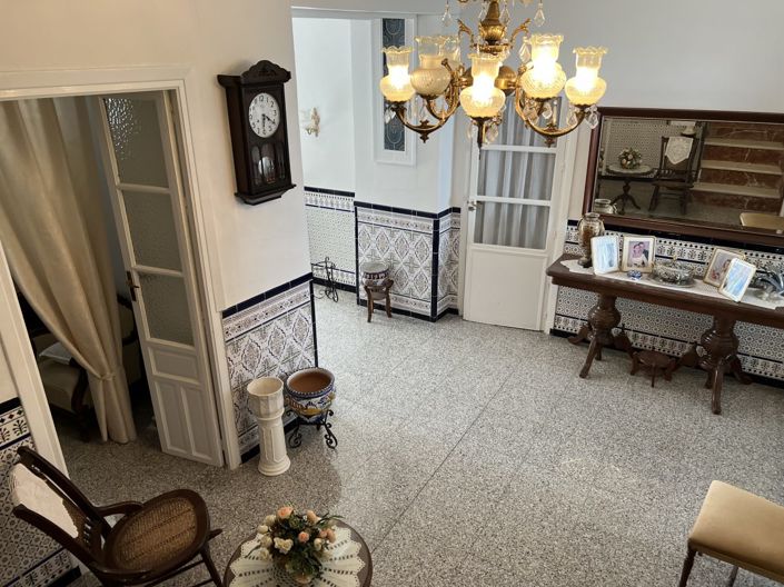 Image No.5-6 Bed House for sale