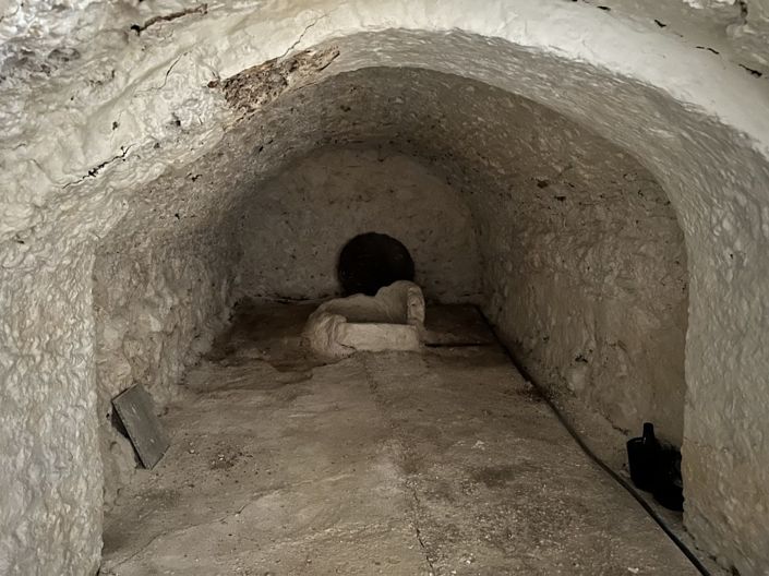 Image No.8-6 Bed House for sale