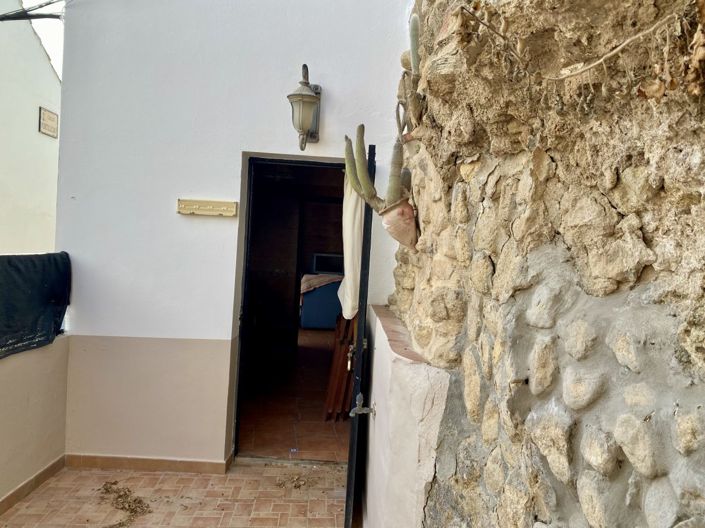 Image No.15-3 Bed Property for sale