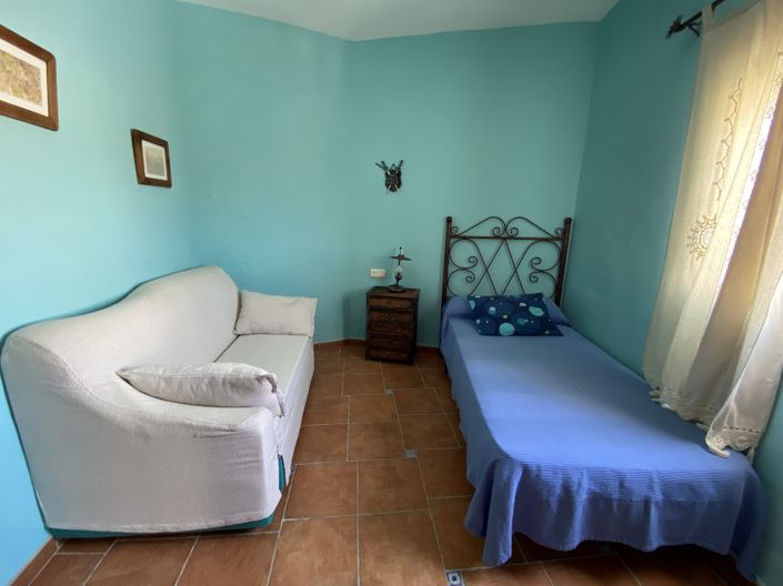 Image No.26-3 Bed Property for sale