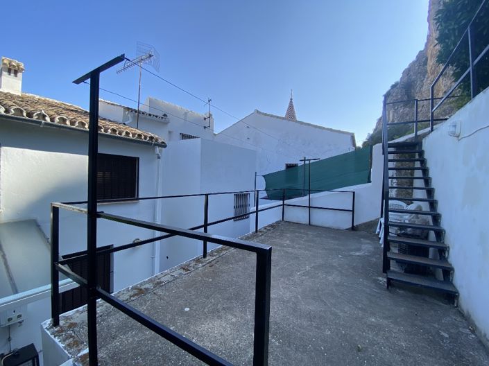 Image No.10-5 Bed Duplex for sale