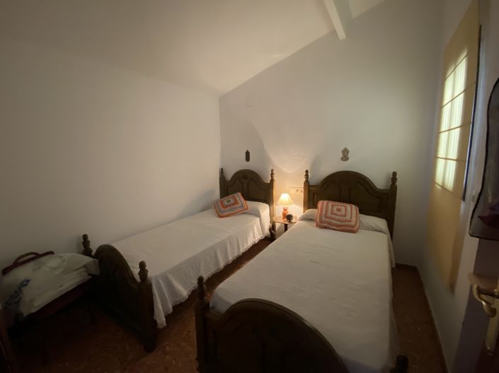 Image No.20-5 Bed Duplex for sale