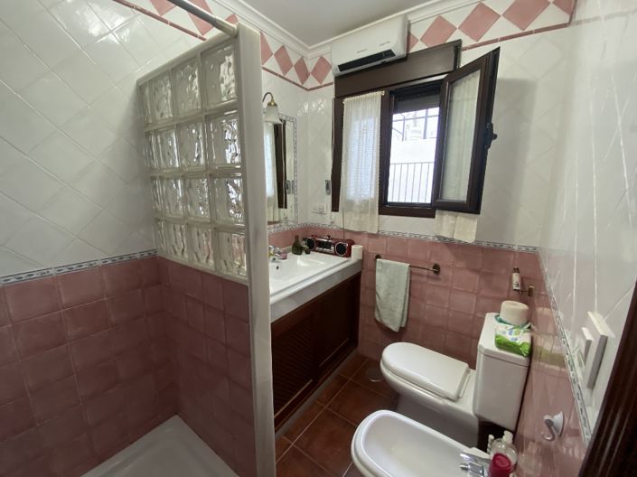 Image No.7-5 Bed Duplex for sale